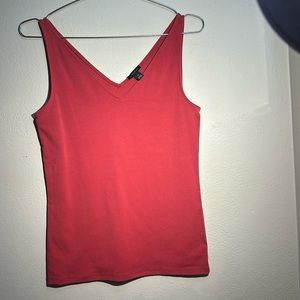 EUC Ann Taylor, cool-red,double v-neck, sleeveless top size medium